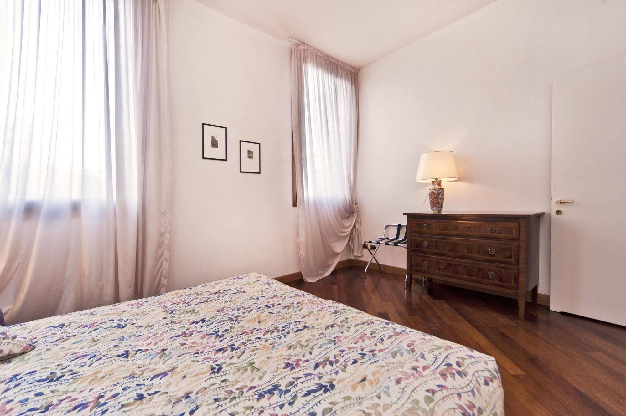 Very Central Apartment In Historical 1600 Palace With Lift A Few Min Walk From San Marco Square Venedig Exterior foto
